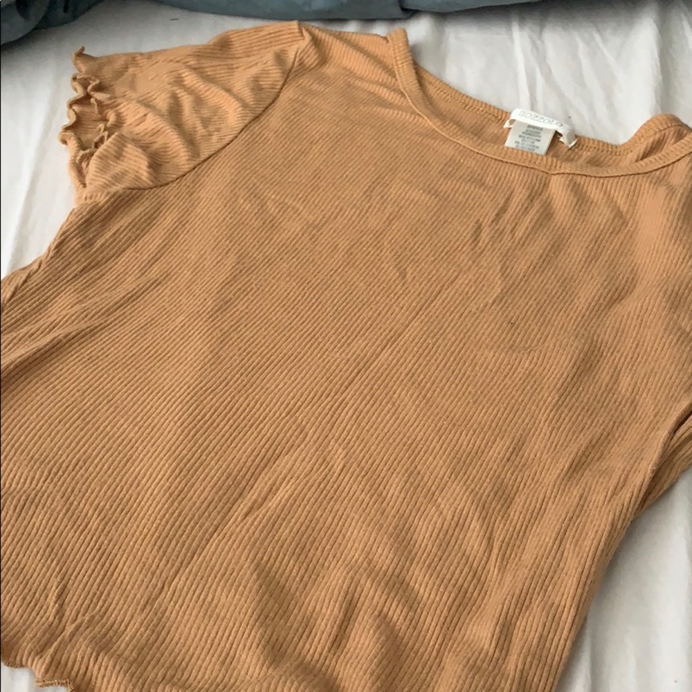 Small Ribbed Crop top - Picture 2 of 4